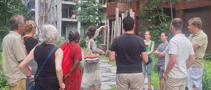 Wijkwandeling over de brug